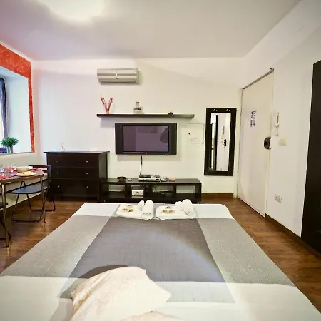 Studio Rosso San Luca Aria Condizionata Zona Acquario Apartment
