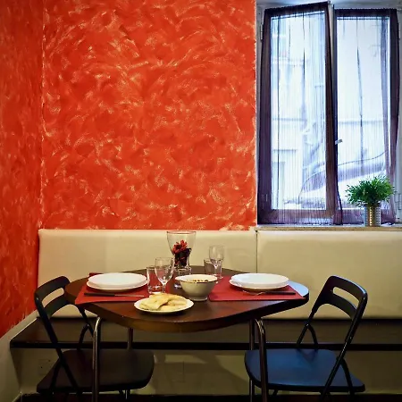Apartment Studio Rosso San Luca Aria Condizionata Zona Acquario