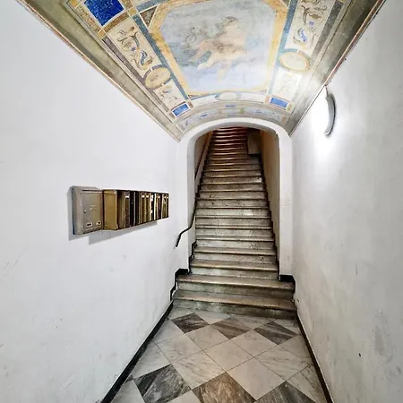 Apartment Studio Rosso San Luca Aria Condizionata Zona Acquario Genua