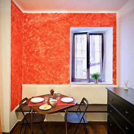 Studio Rosso San Luca Aria Condizionata Zona Acquario Apartment *